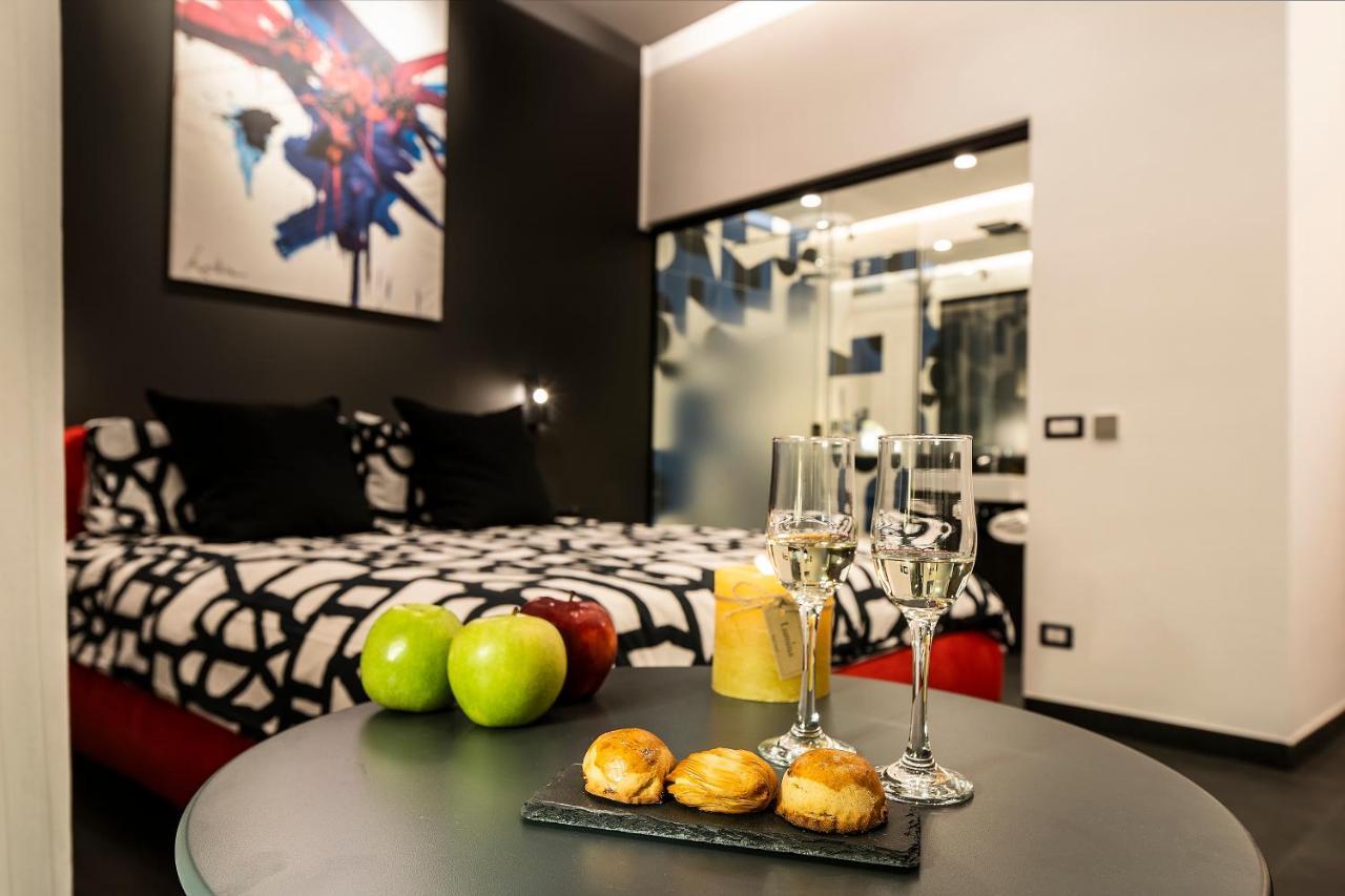 Le Stanze Del Barone Bed and Breakfast Νάπολη Εξωτερικό φωτογραφία